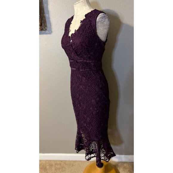 Lipsy Midi Dress 6 Us Eu 38 UK 10 Purple Stretch Hourglass Fit Sleeveless Lace - Picture 9 of 11